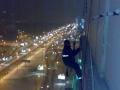 Установка герлянд ночью